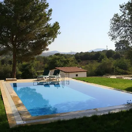 Camtepe Villas *